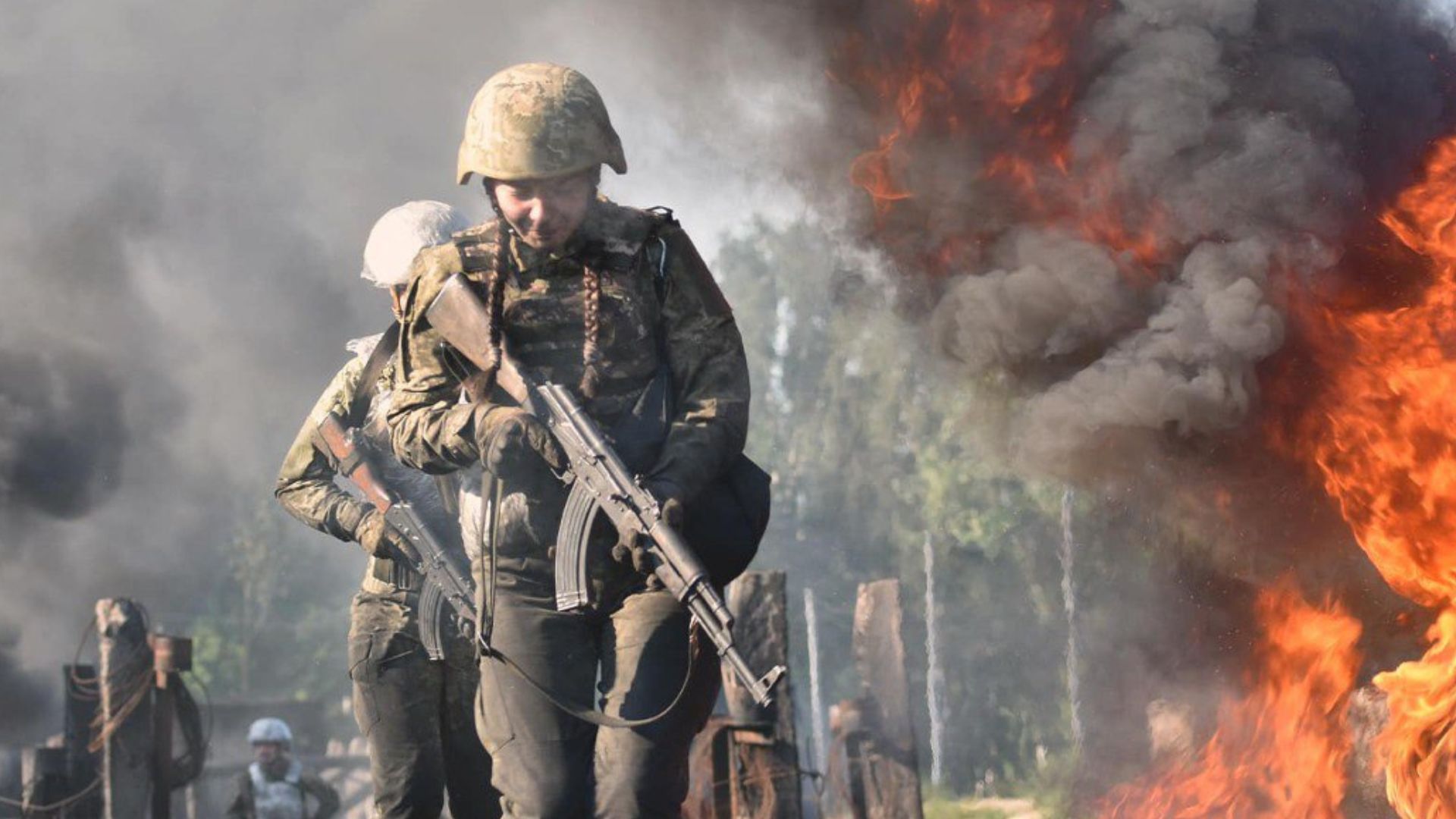 Чи правда, що в Україні можуть зробити військовозобов'язаною будь-яку жінку 