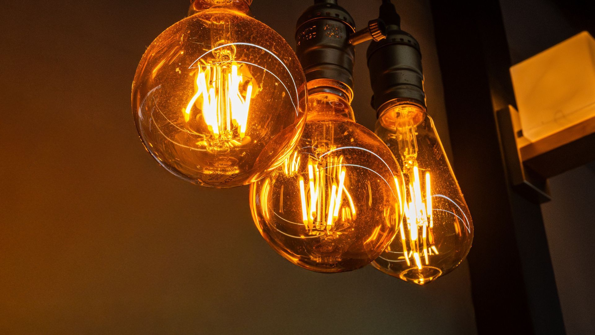 В Киеве резко выключают свет