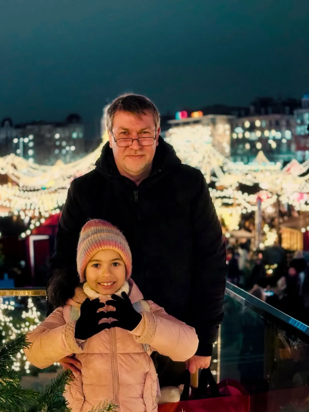 Чоловік Гайтани з донькою 