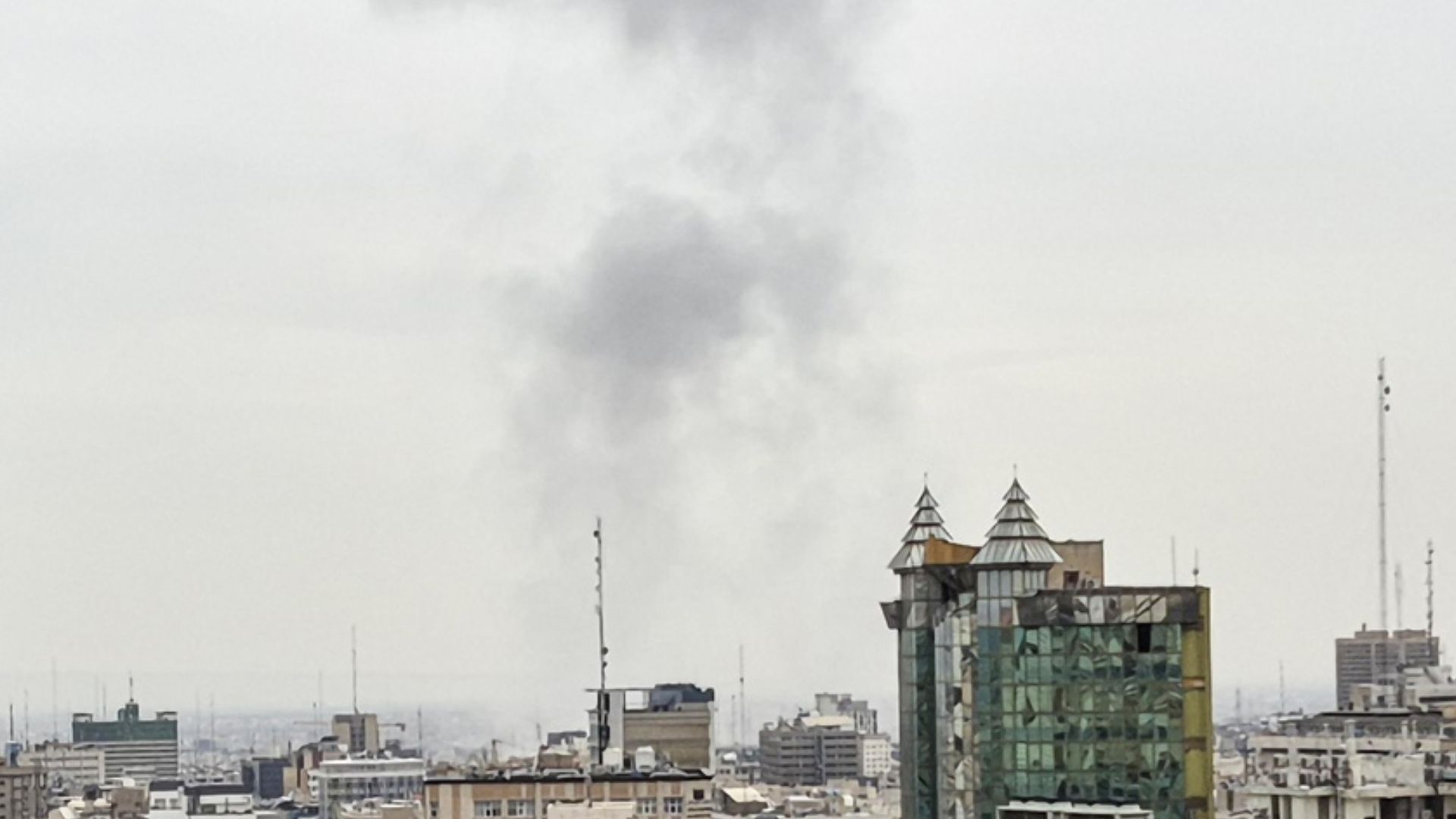 Енергетичне перемир'я США Іран - Ісфахан і Хорремшер обстріляно - де це на карті Енергетичне перемир'я США Іран - Ісфахан і Хорремшер обстріляно - де це на карті