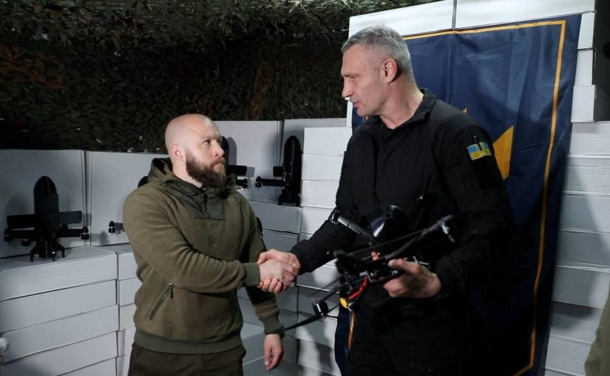 Віталій Кличко передав Третьому армійському корпусу дрони від киян
