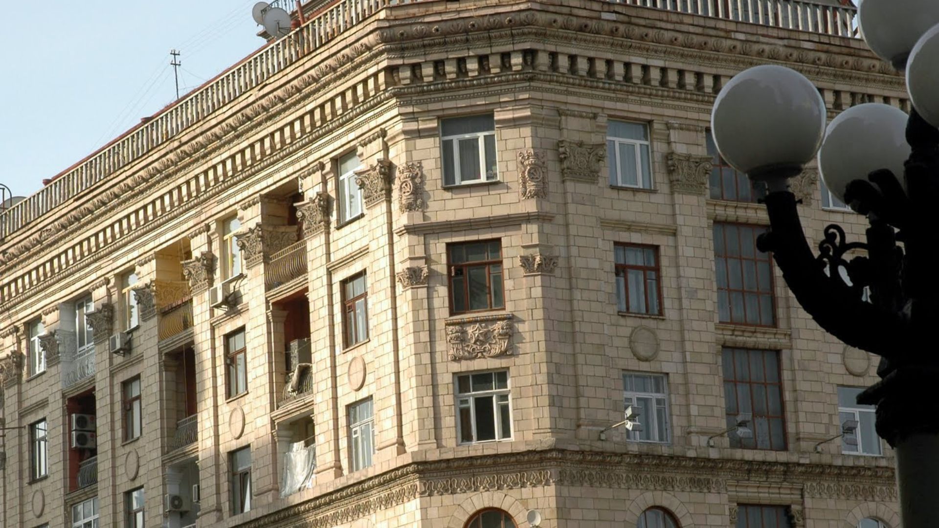 Что делает сталинки популярными