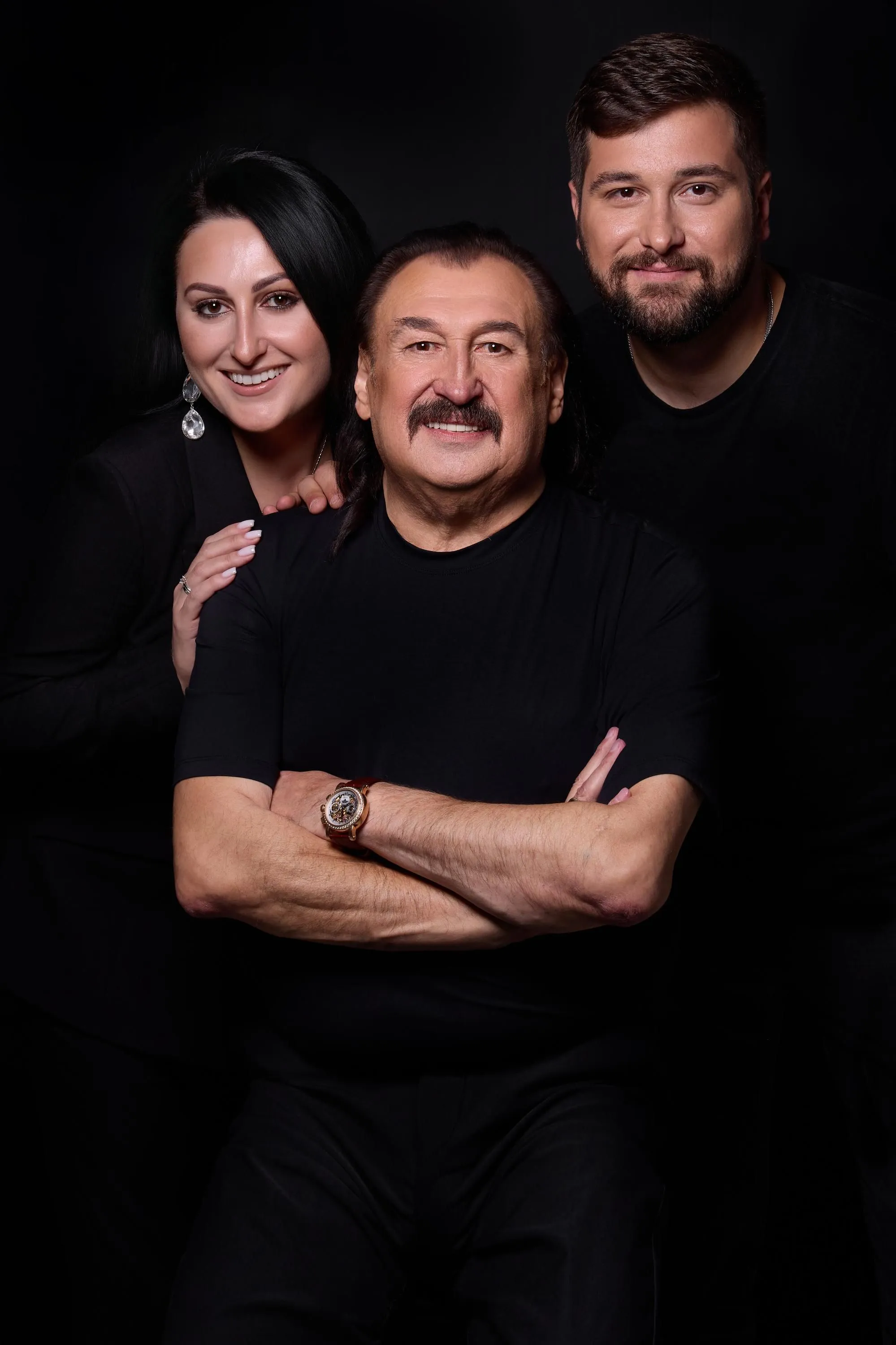 Степан Гига с детьми 