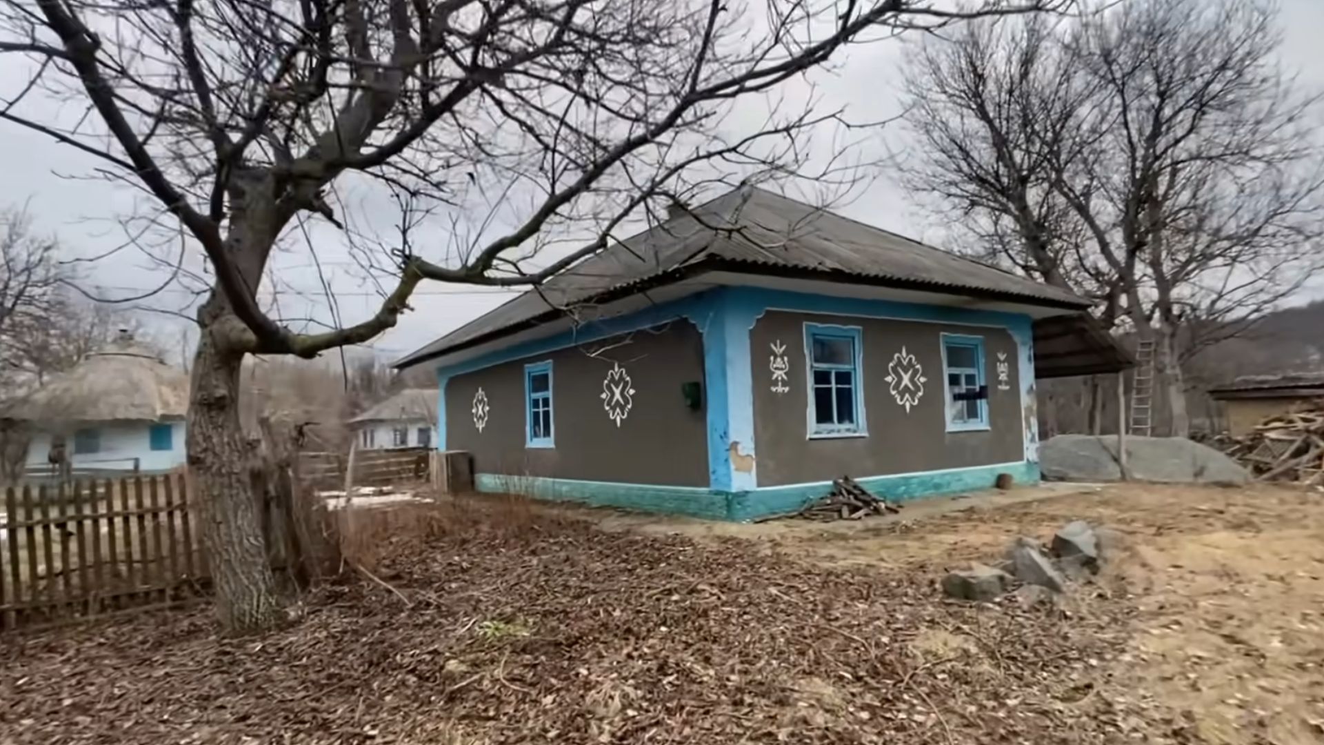 Купили хату за 5 тисяч у вимираючому селі на Одещині Купили хату за 5 тисяч у вимираючому селі на Одещині