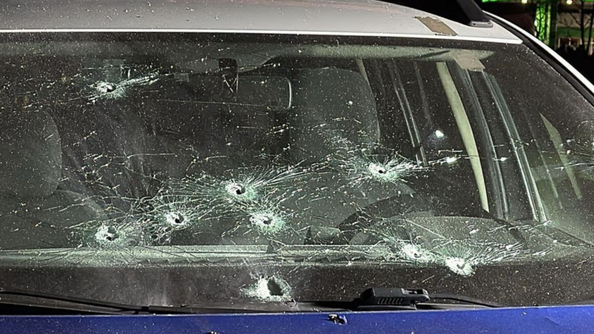 Стрілянина в Одесі - чоловіка, який стріляв у патрульних, убили Стрілянина в Одесі - чоловіка, який стріляв у патрульних, убили