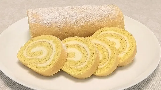 Рулет с кремом Рулет с кремом