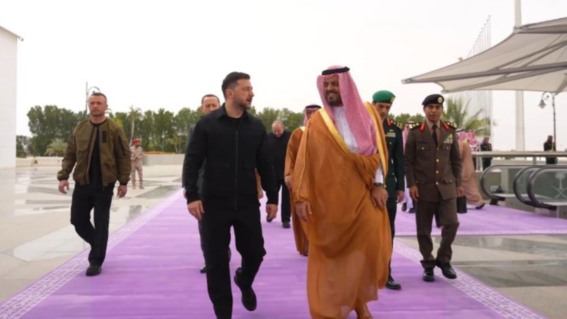 Саудовская Аравия планирует подписать с Украиной соглашение о безопасности воздушного пространства Саудовская Аравия планирует подписать с Украиной соглашение о безопасности воздушного пространства