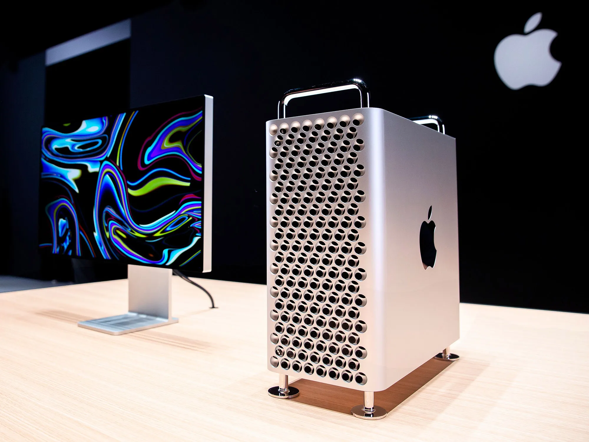 Mac Pro зник з ринку: що пішло не так Mac Pro зник з ринку: що пішло не так