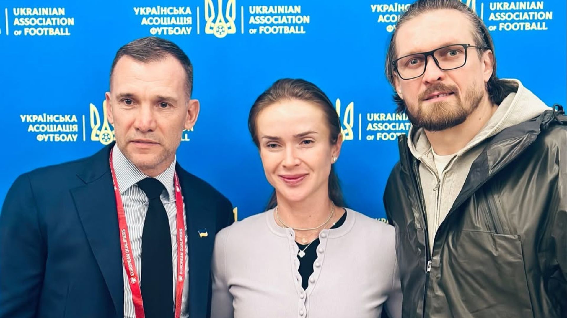 Александр Усик на матче сборной