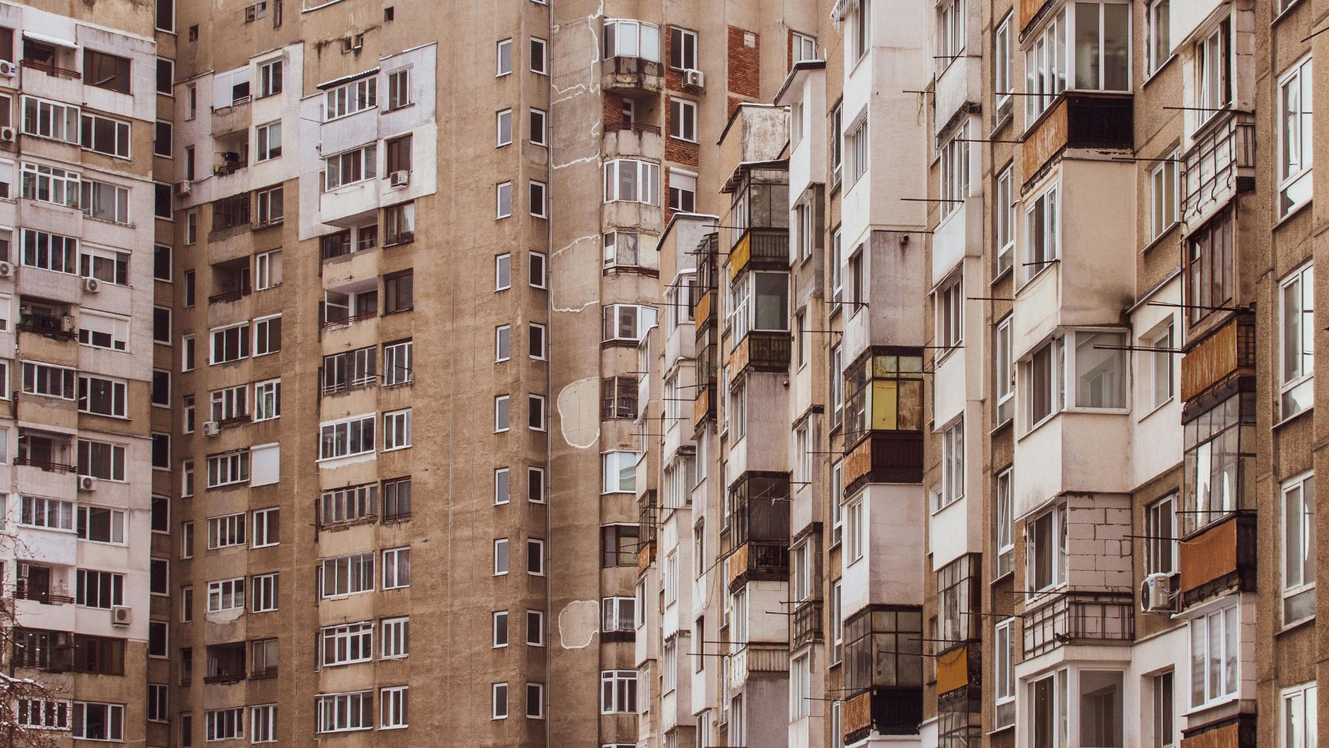 Зруйноване житло без права власності