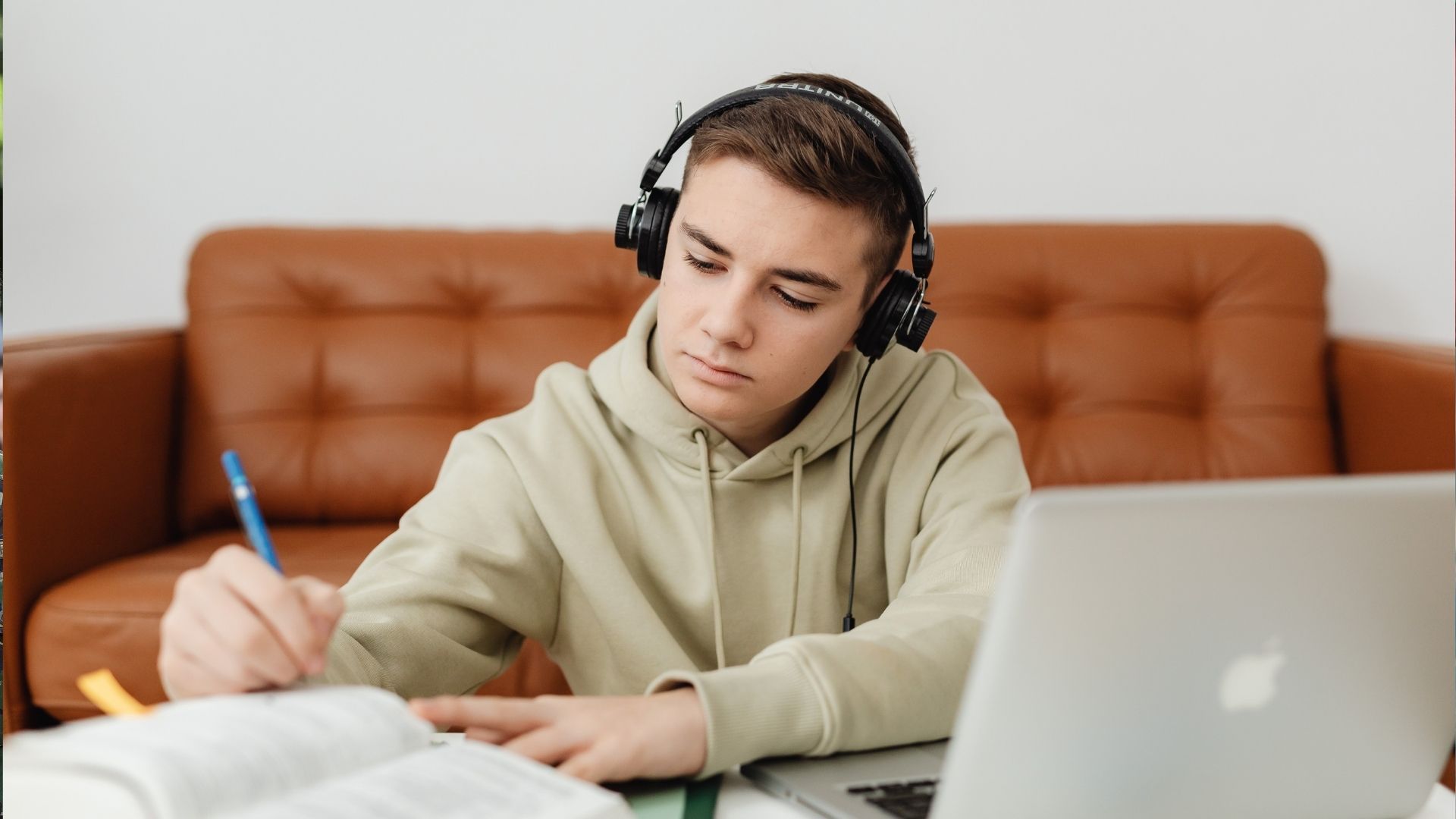 В Украине завершили реформу правописания В Украине завершили реформу правописания