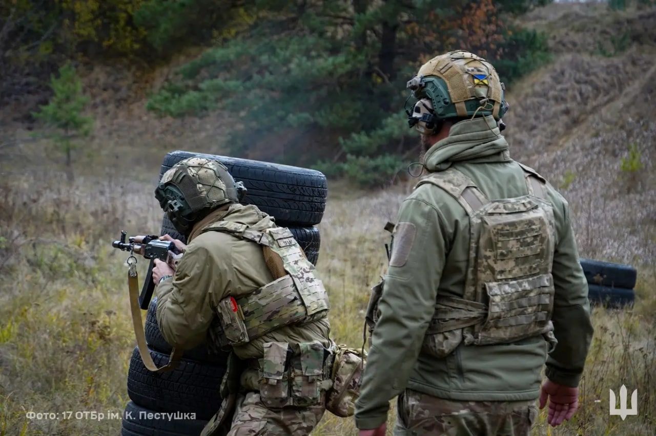 Рада запретила принимать на госслужбу мужчин, не имеющих военной подготовки Рада запретила принимать на госслужбу мужчин, не имеющих военной подготовки