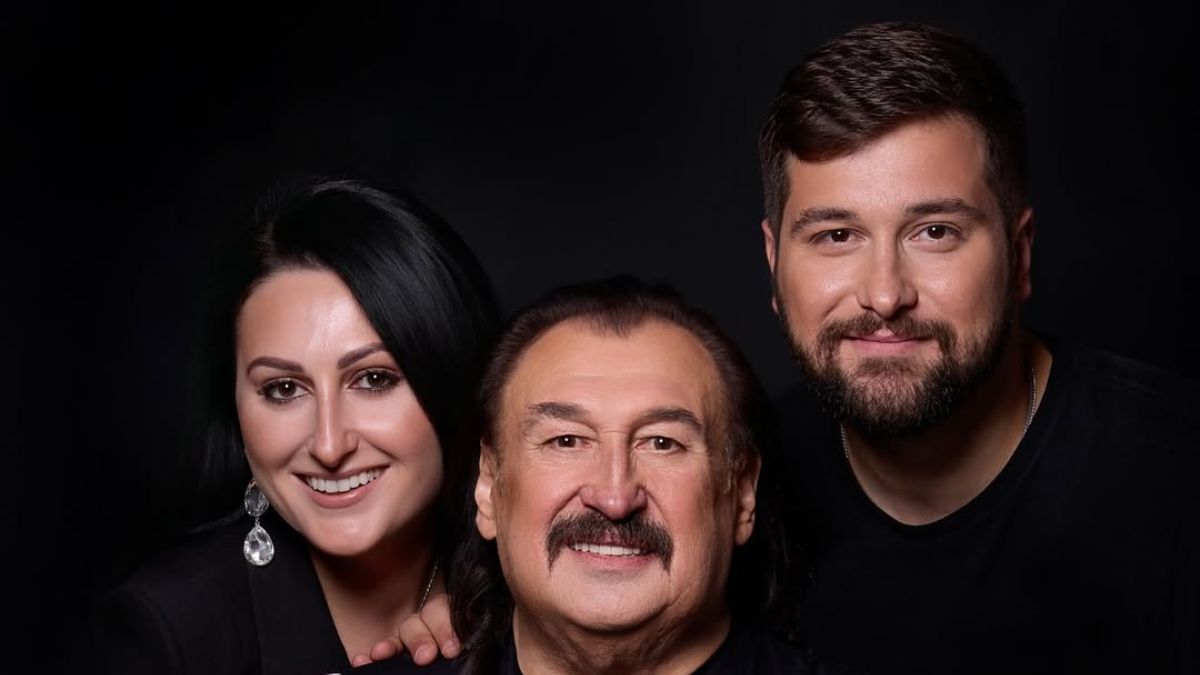 Степан Гига с детьми