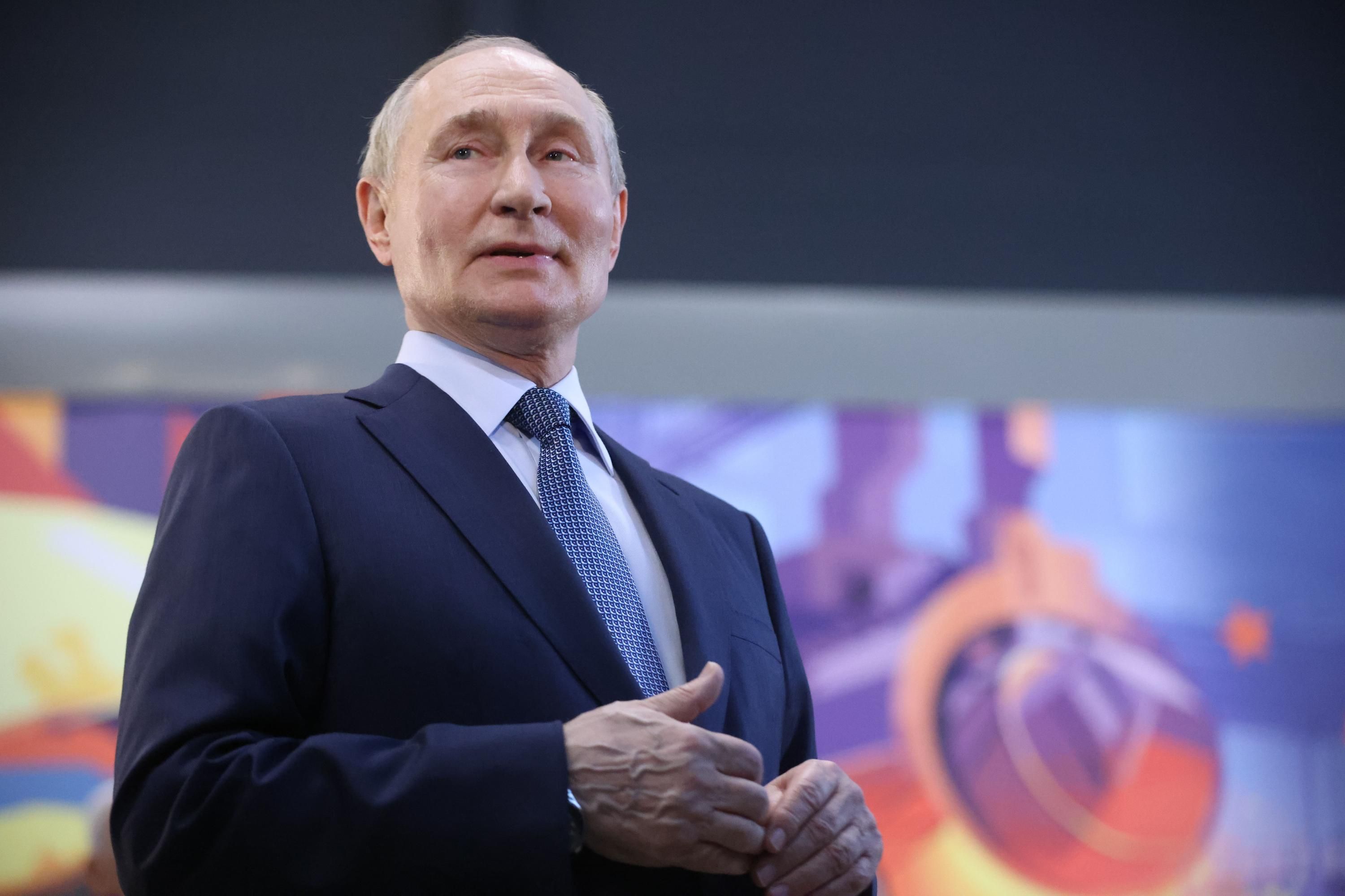 Чому Путін просив грошей у російських мільярдерів