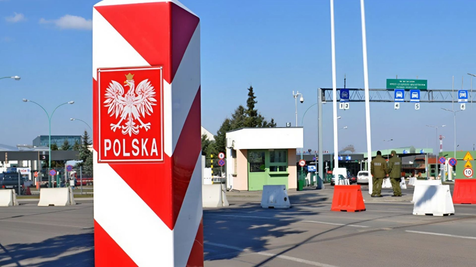 Польща продовжила контроль на кордонах з двома країнами до жовтня: що відомо