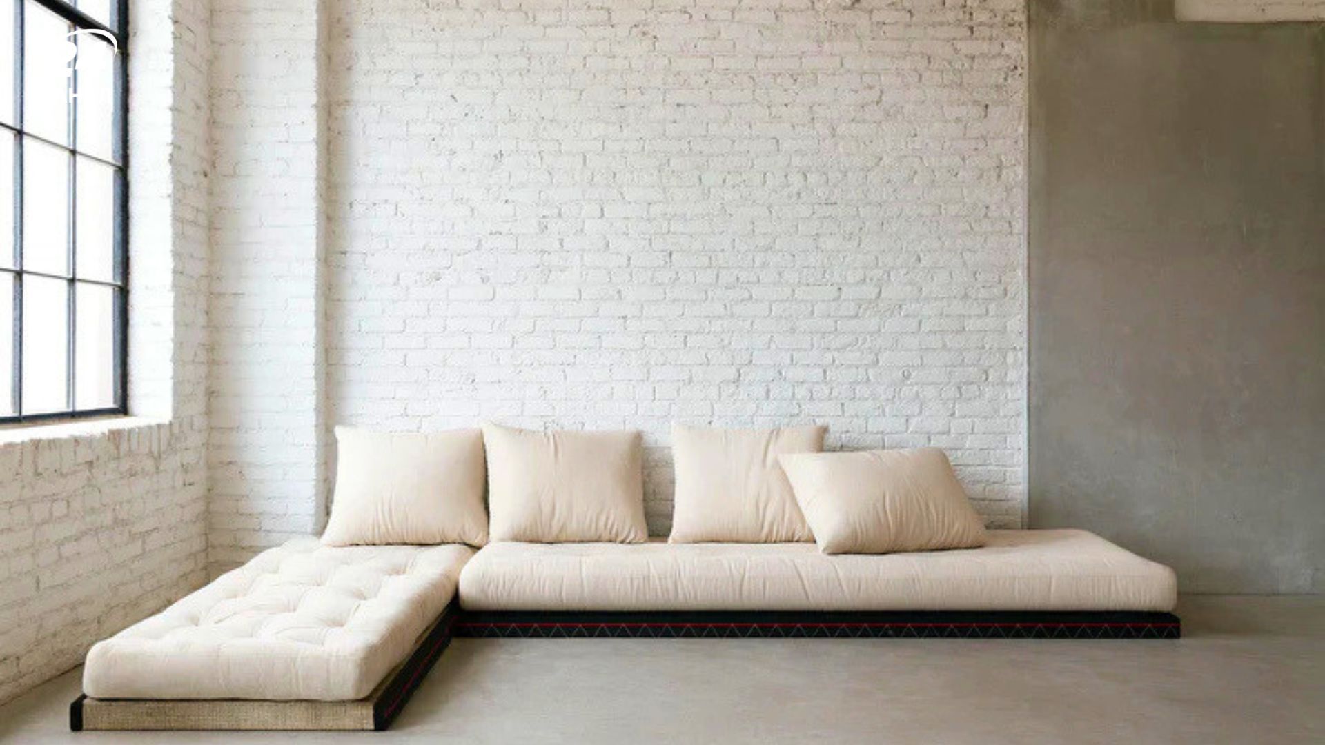 Все чаще люди отказываются от традиционных спальных кроватей