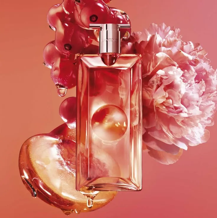 Духи на весну, которые оставляют ароматный шлейф / Фото Pinterest Духи на весну, которые оставляют ароматный шлейф / Фото Pinterest
