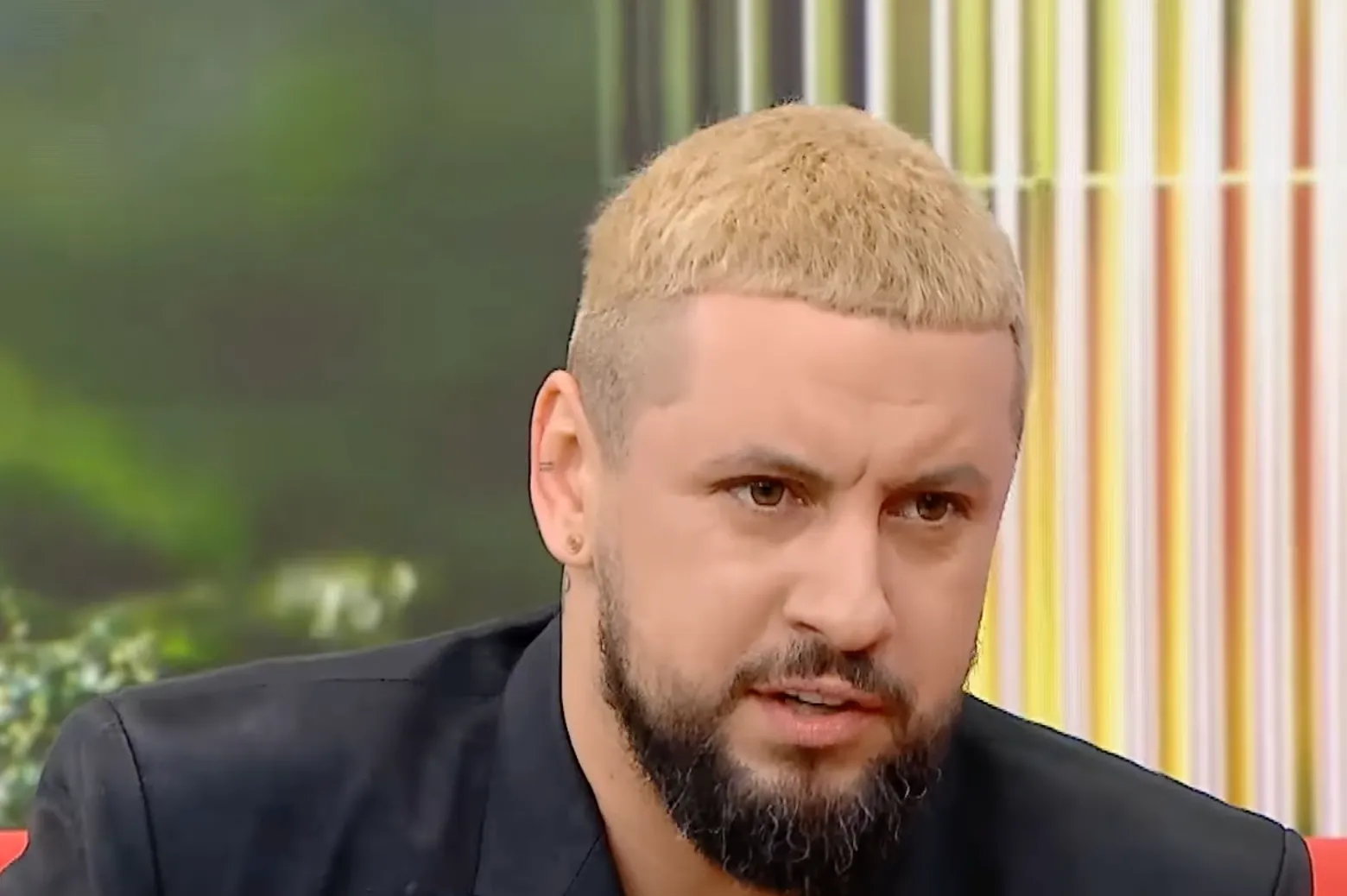 Дмитрий Монатик покрасился