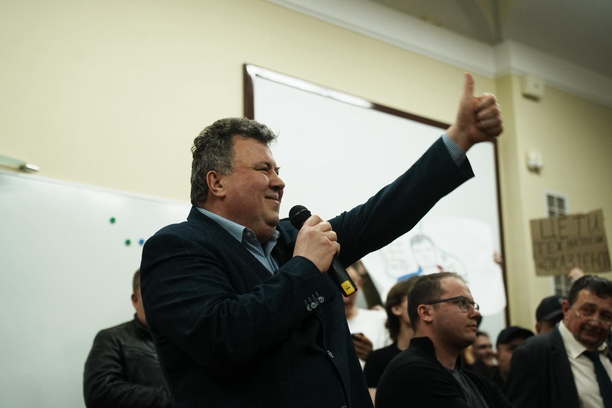 Бугров відповів на протест студентів через секс-скандал