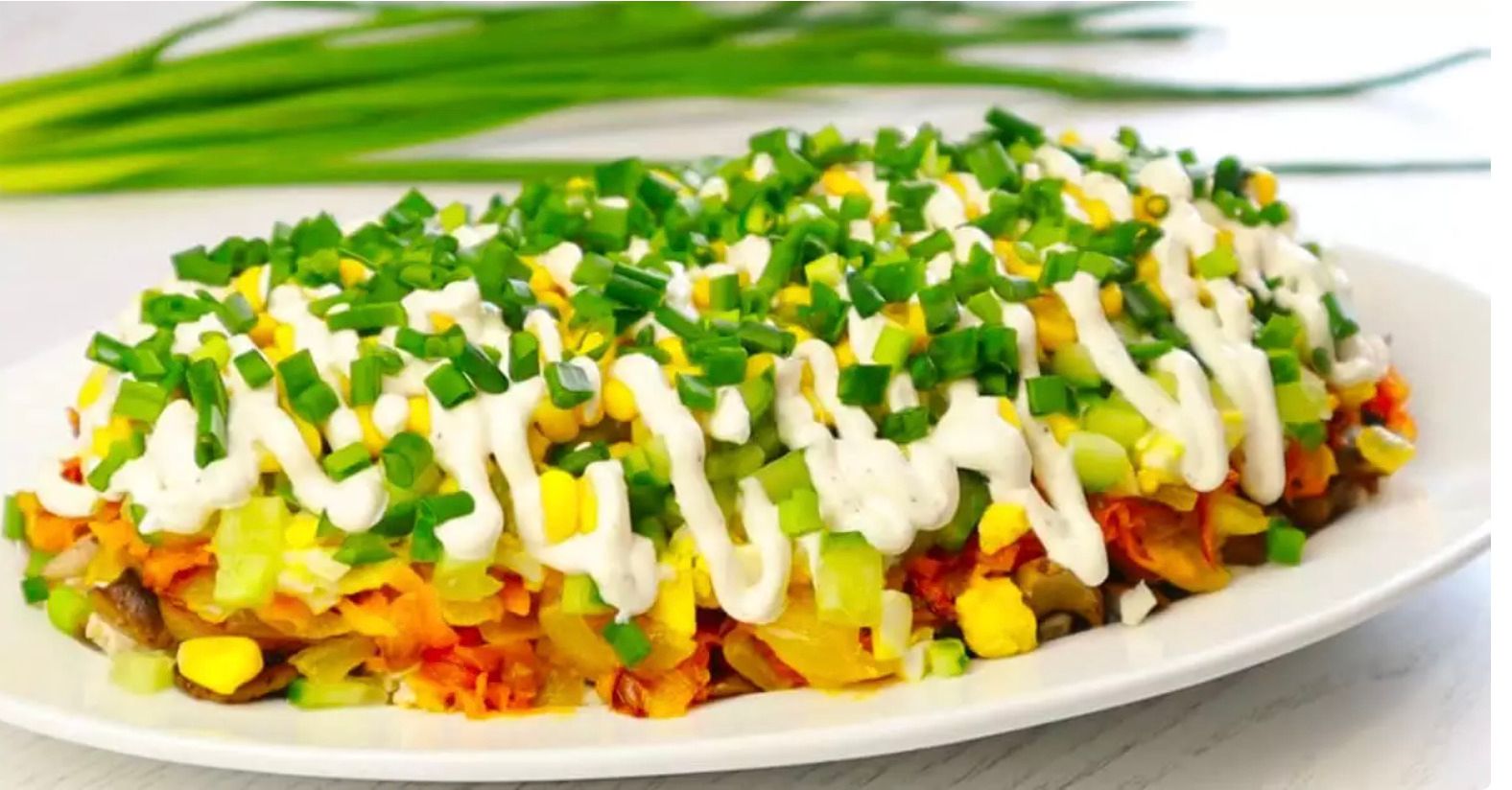 Чудовий салат на Великдень Чудовий салат на Великдень