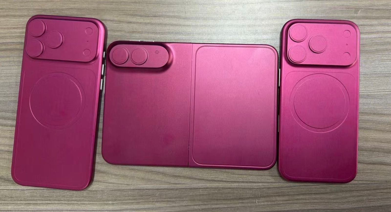 У мережі зʼявилось фото макету складаного iPhone: як виглядатиме флагман - Техно