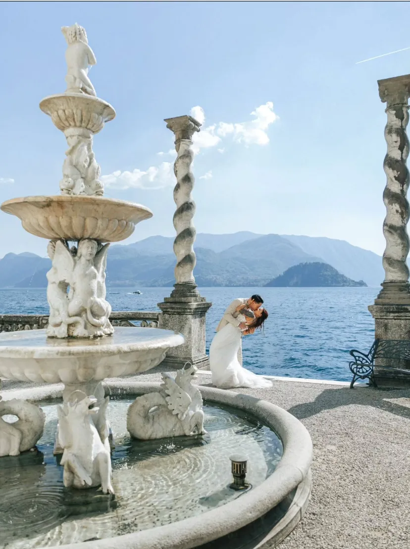 Весільна фотосесія на території вілли Монастеро