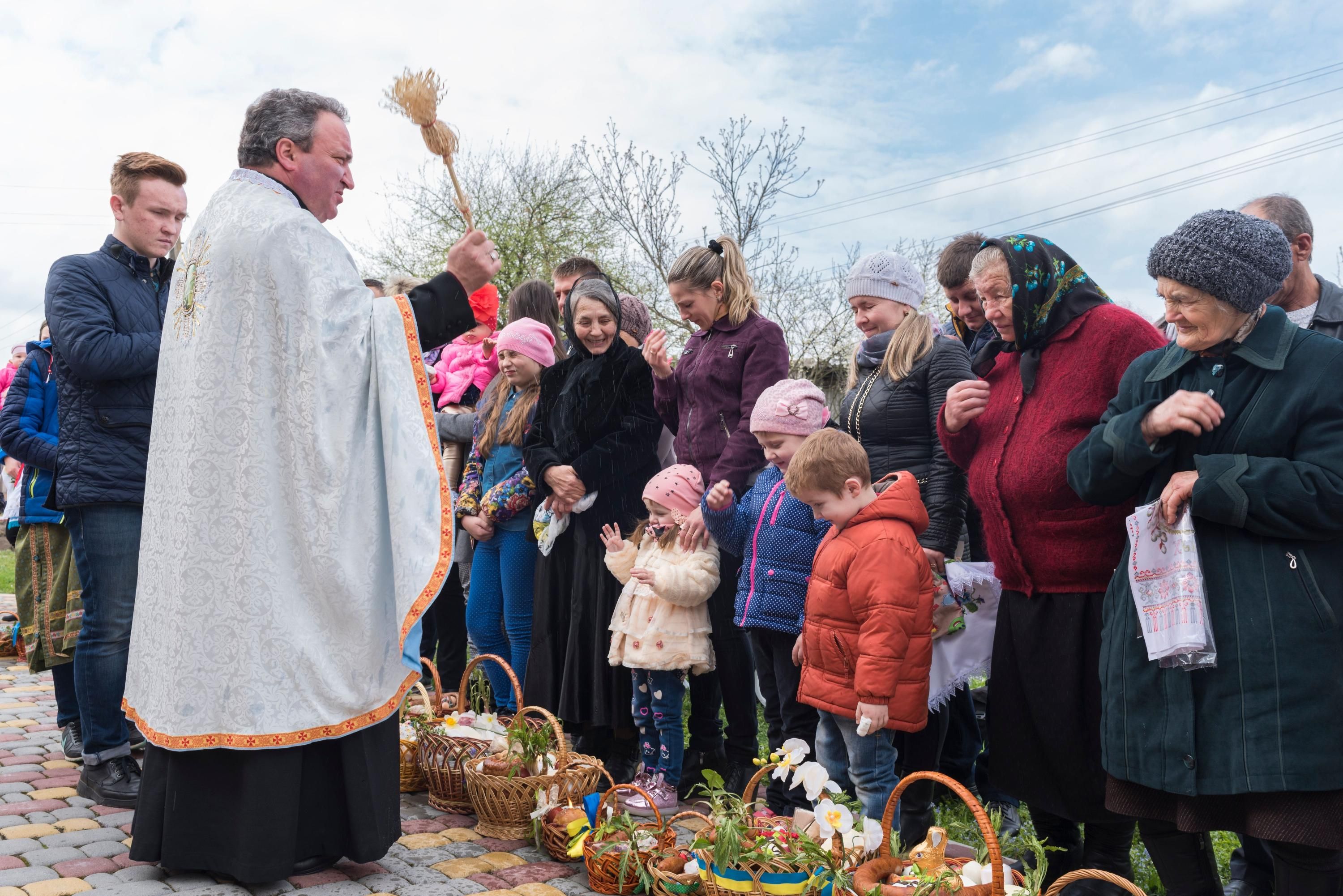 Благословення великодніх кошиків Благословення великодніх кошиків