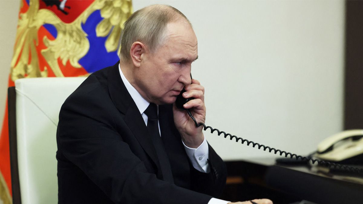 Кур предположил, кто может свергнуть Путина Кур предположил, кто может свергнуть Путина