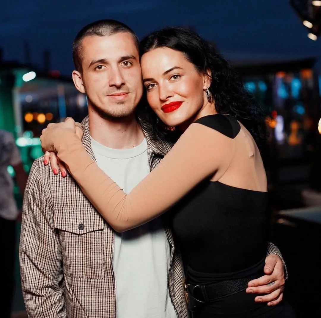 Даша Астафьева и брат Евгений и Даша Астафьева Даша Астафьева и брат Евгений и Даша Астафьева