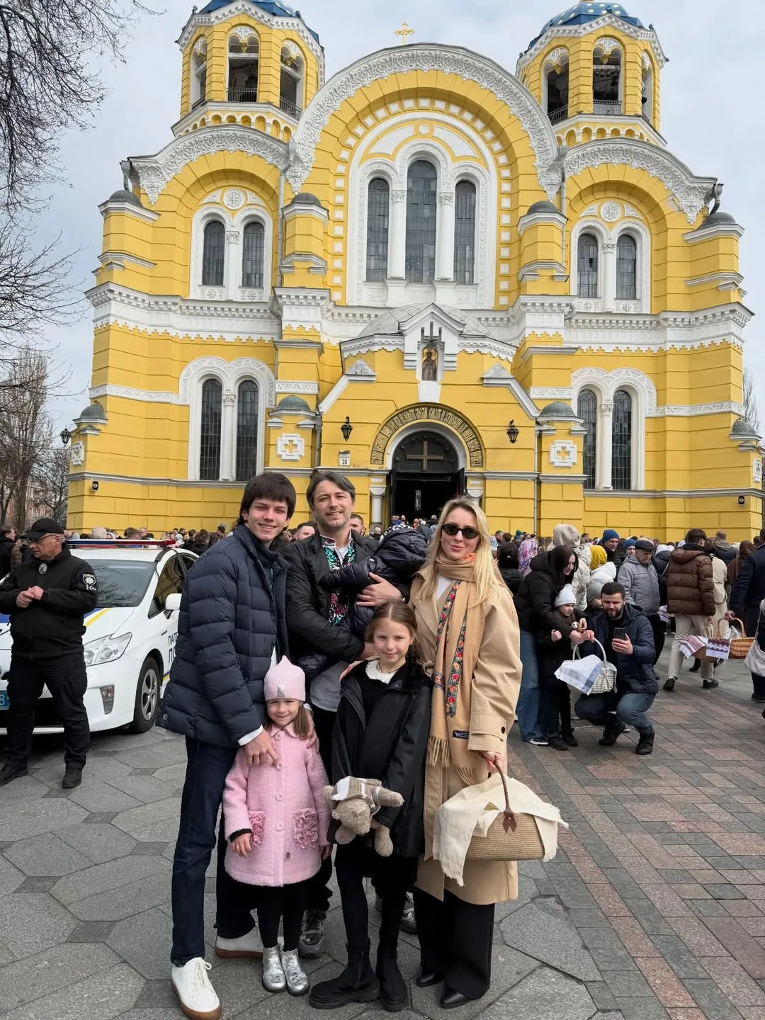 Сергій Притула із сім'єю