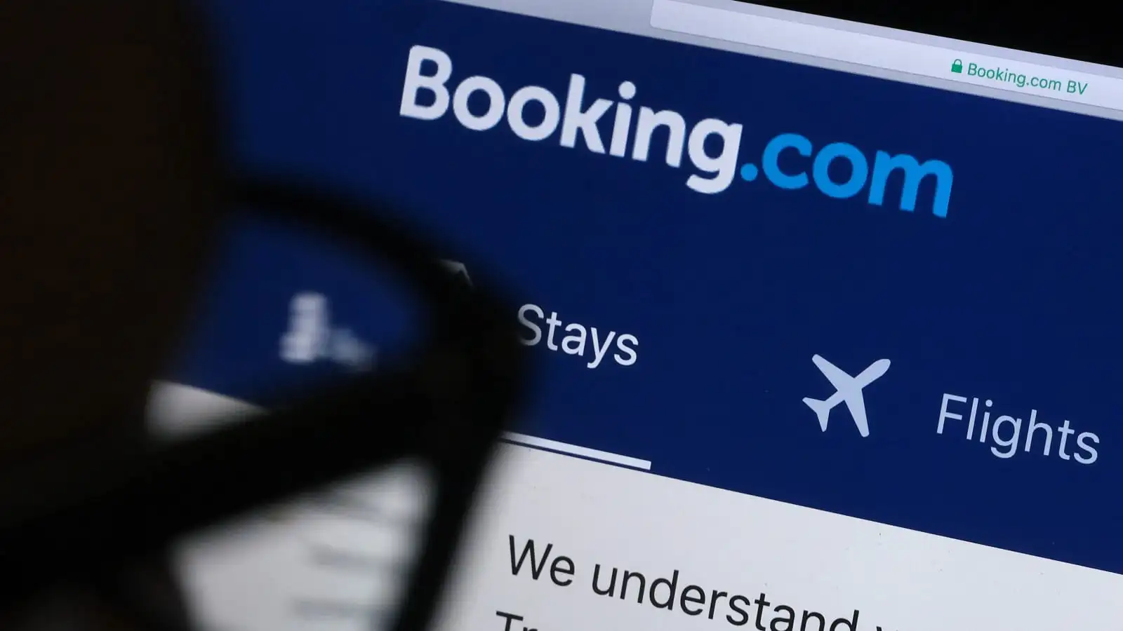 В мире бушует скандал с платформой Booking