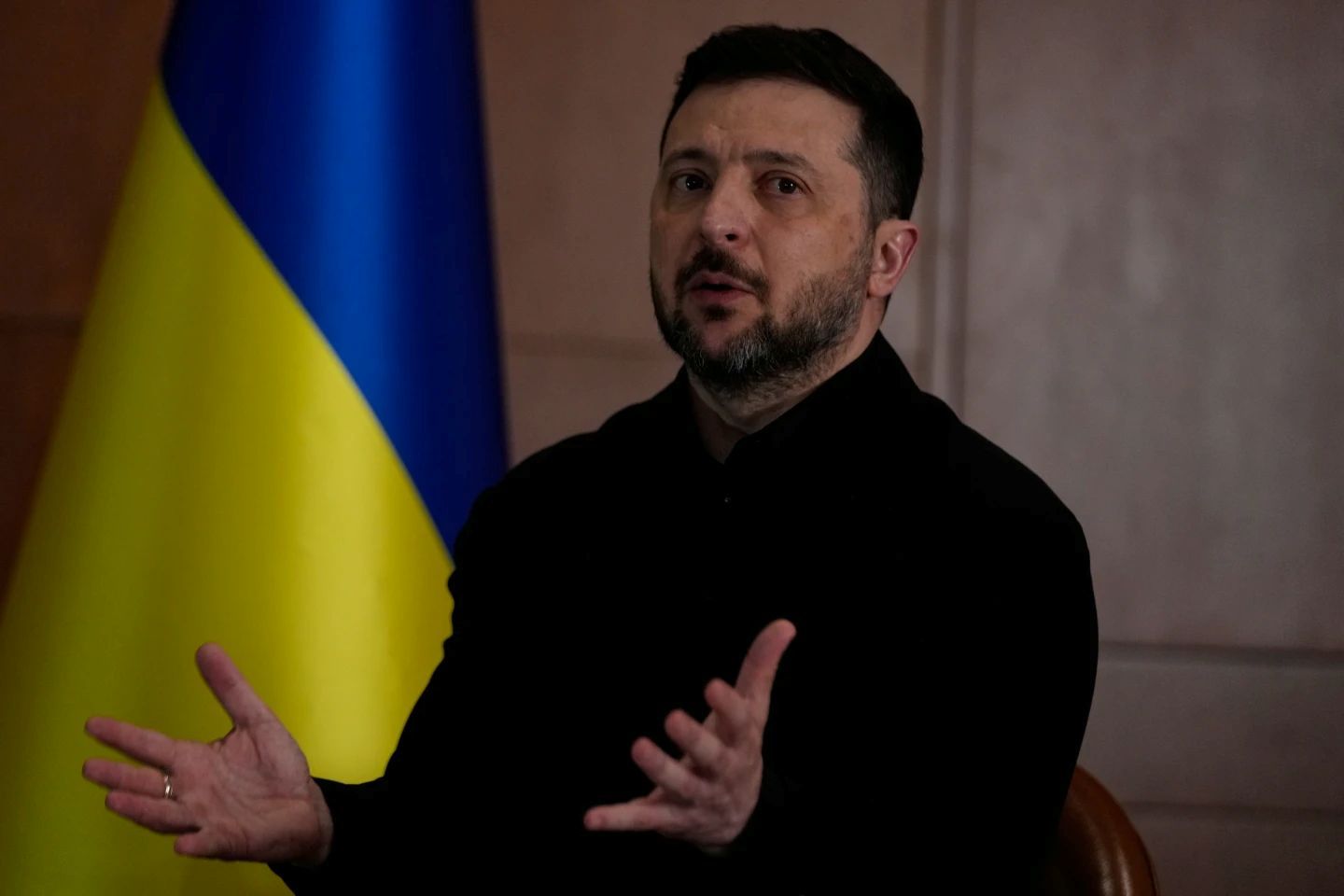 Владимир Зеленский предупредил о нехватке вооружений для защиты неба