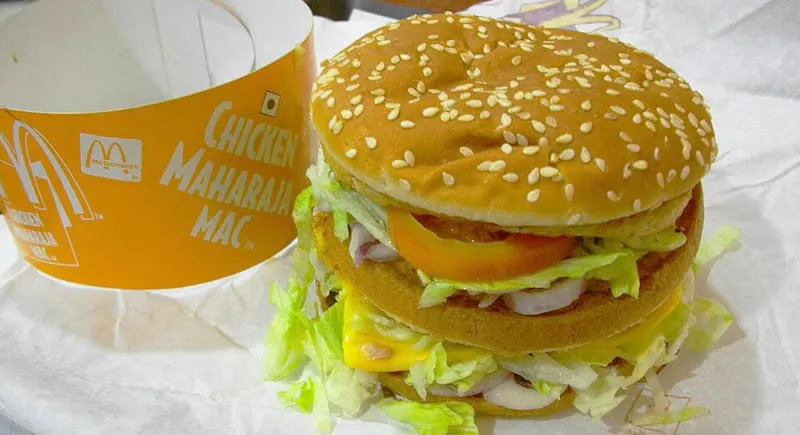 Chicken Maharaja Mac / фото Yusuke Kawasaki