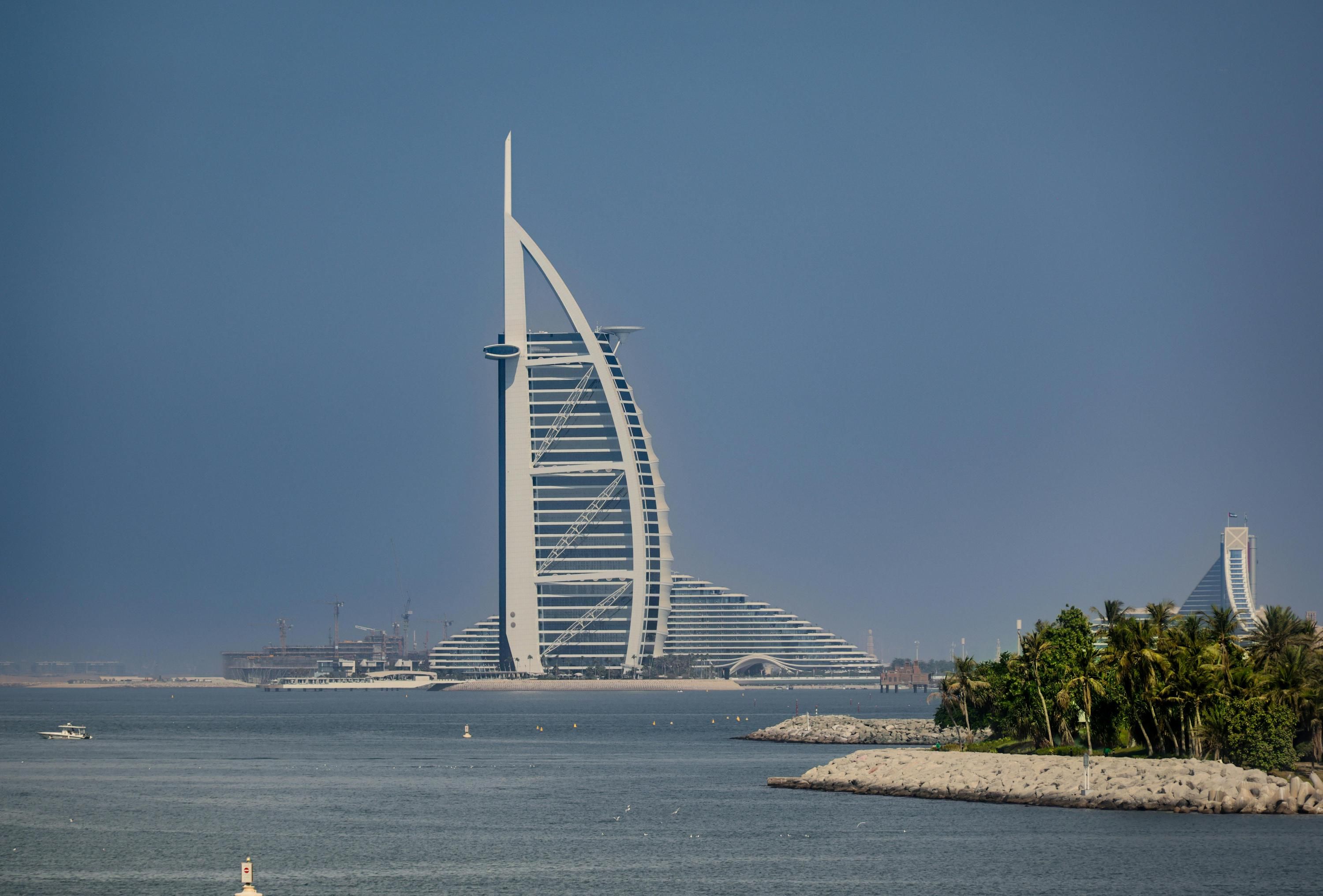 Один из самых известных отелей мира Бурдж аль-Араб закрывают