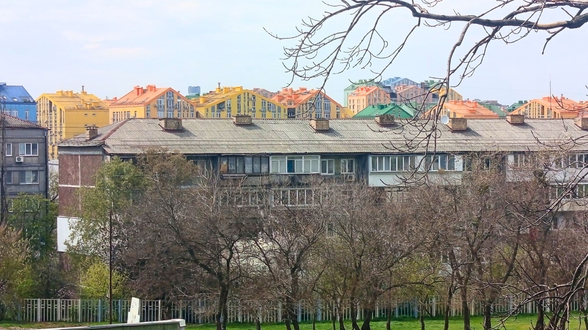 Чому в СРСР робили прохідні кімнати