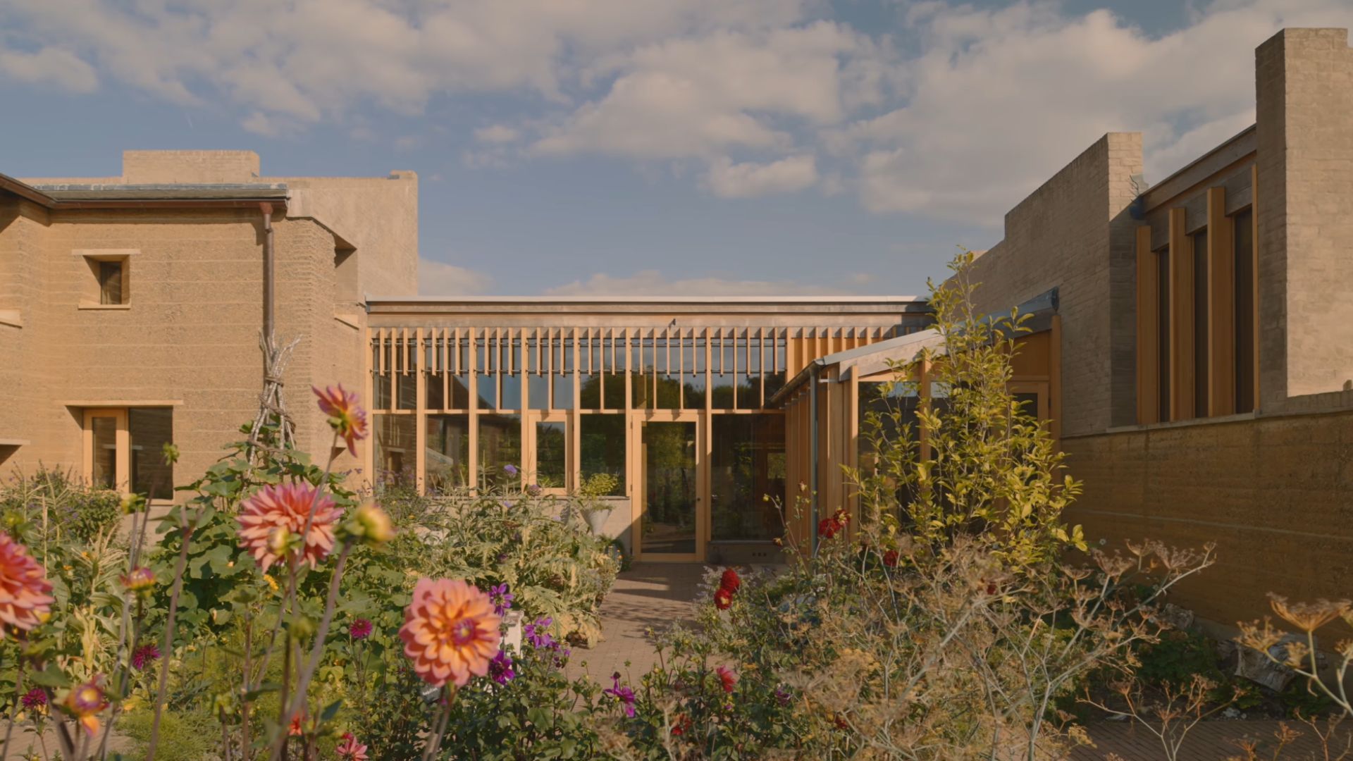 Этот дом выдерживает дождь и ветер без цемента Этот дом выдерживает дождь и ветер без цемента