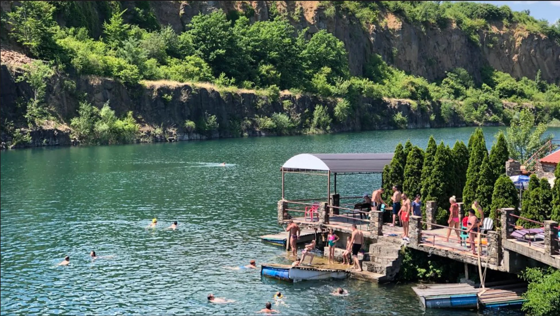 Радванский карьер летом