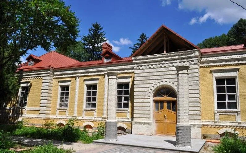 Маєток Енгельгардтів / фото IDotoWorld Маєток Енгельгардтів / фото IDotoWorld