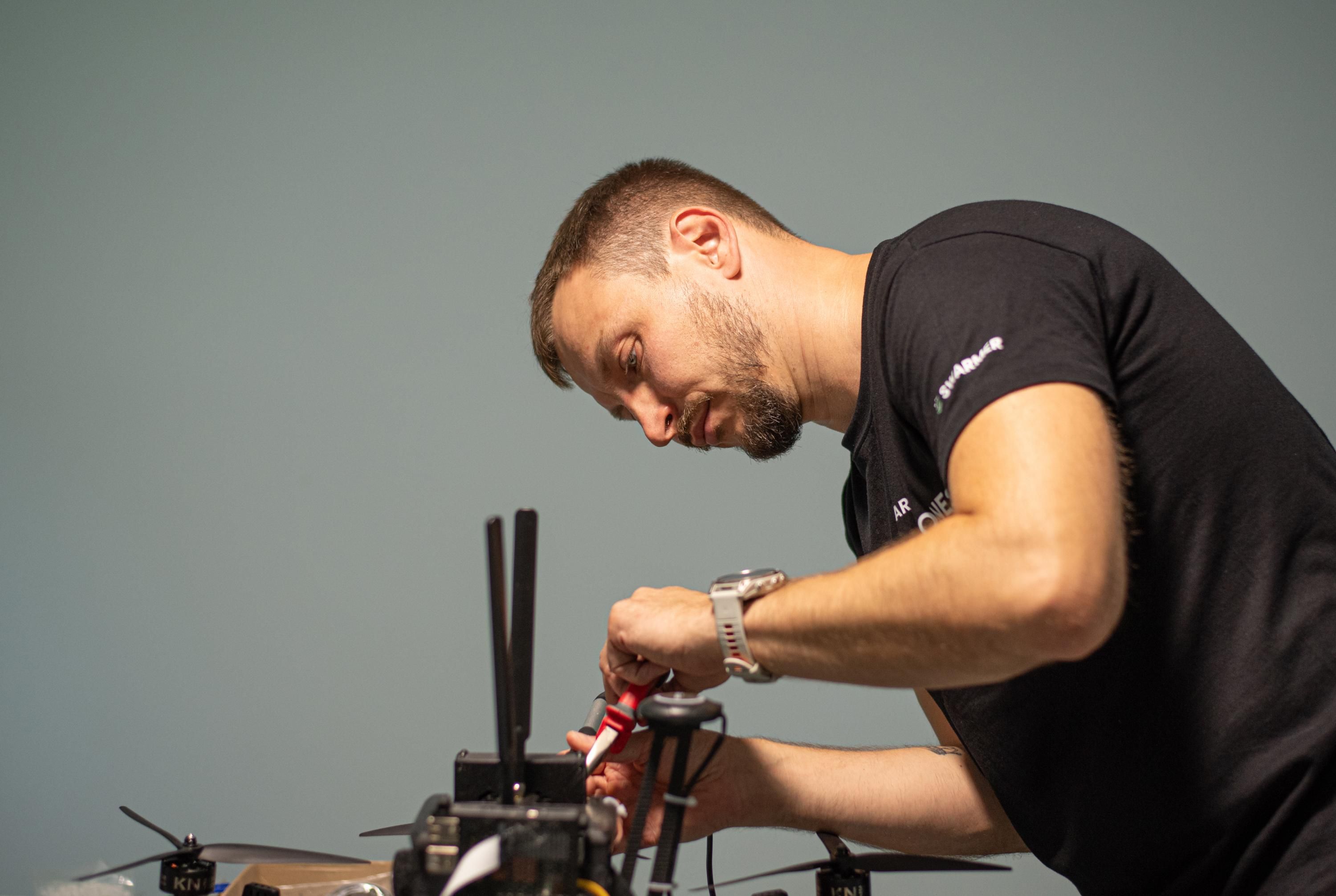 Рій дронів проти росіян Рій дронів проти росіян