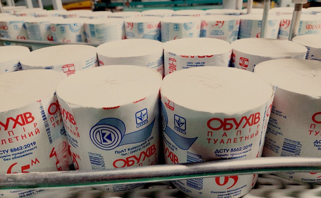 Один з найвідоміших виробників туалетного паперу різко "просів" після ударів Росії