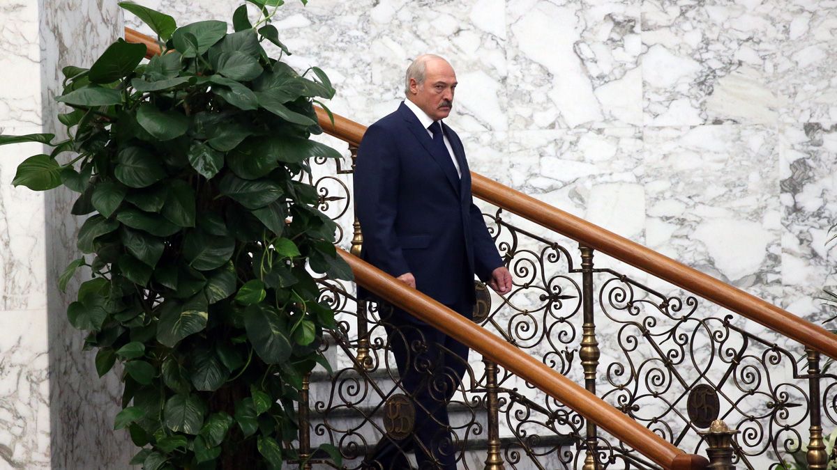 Лукашенко в отчаянии от поражения Орбана Лукашенко в отчаянии от поражения Орбана