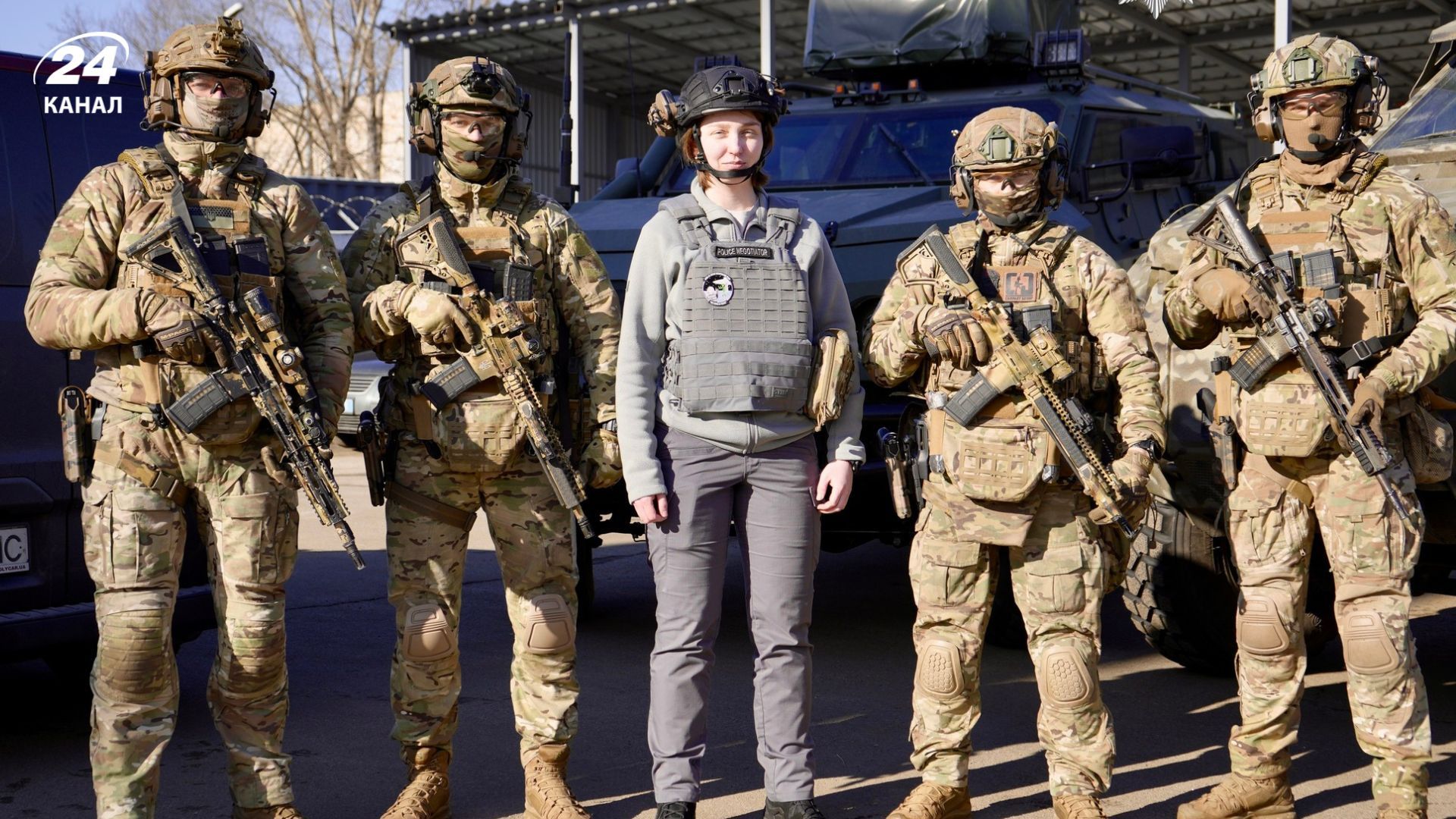 Поліцейська Валерія намагалась встановити контакт з київським стрілком Поліцейська Валерія намагалась встановити контакт з київським стрілком