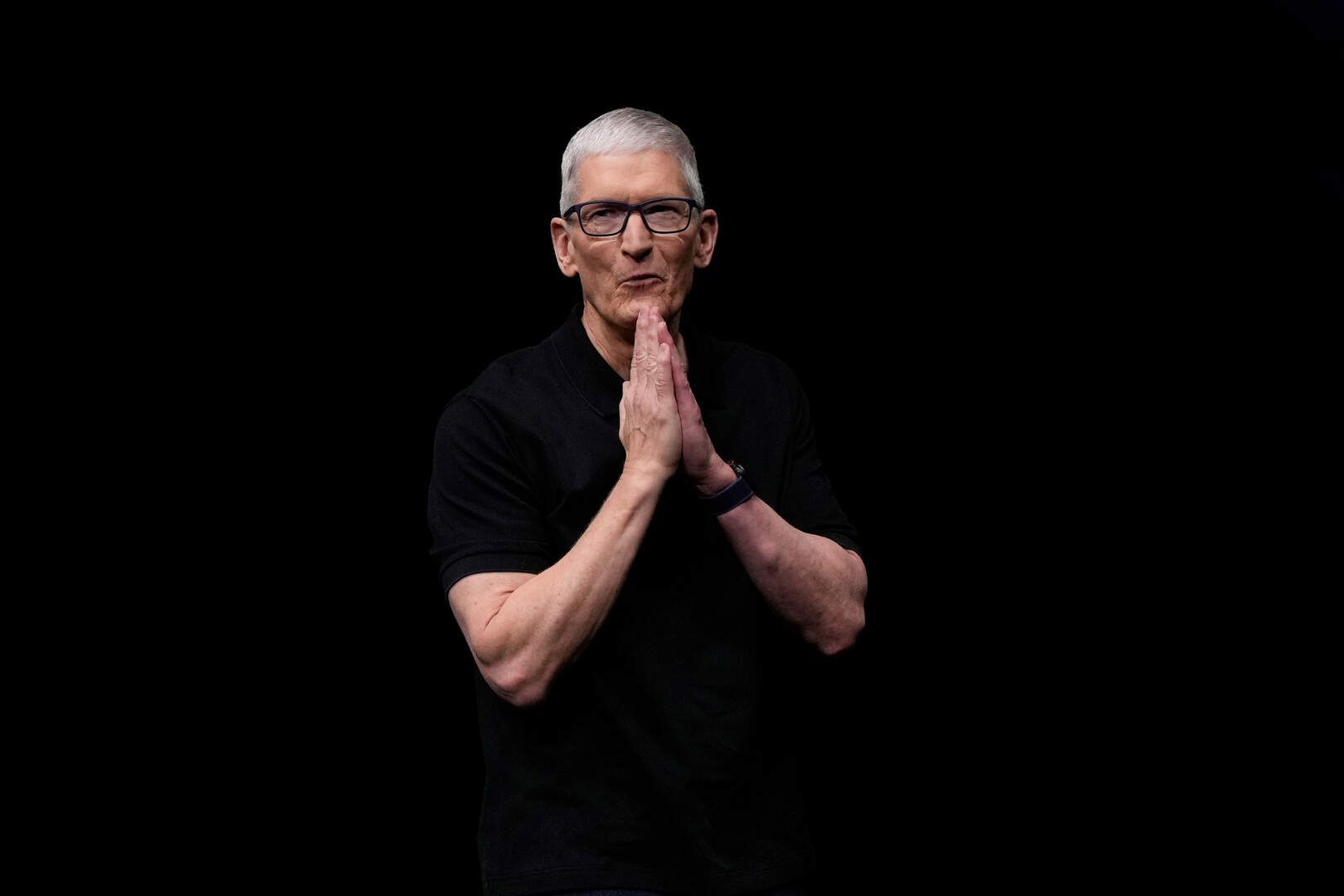 Тим Кук покидает пост СЕО Apple Тим Кук покидает пост СЕО Apple