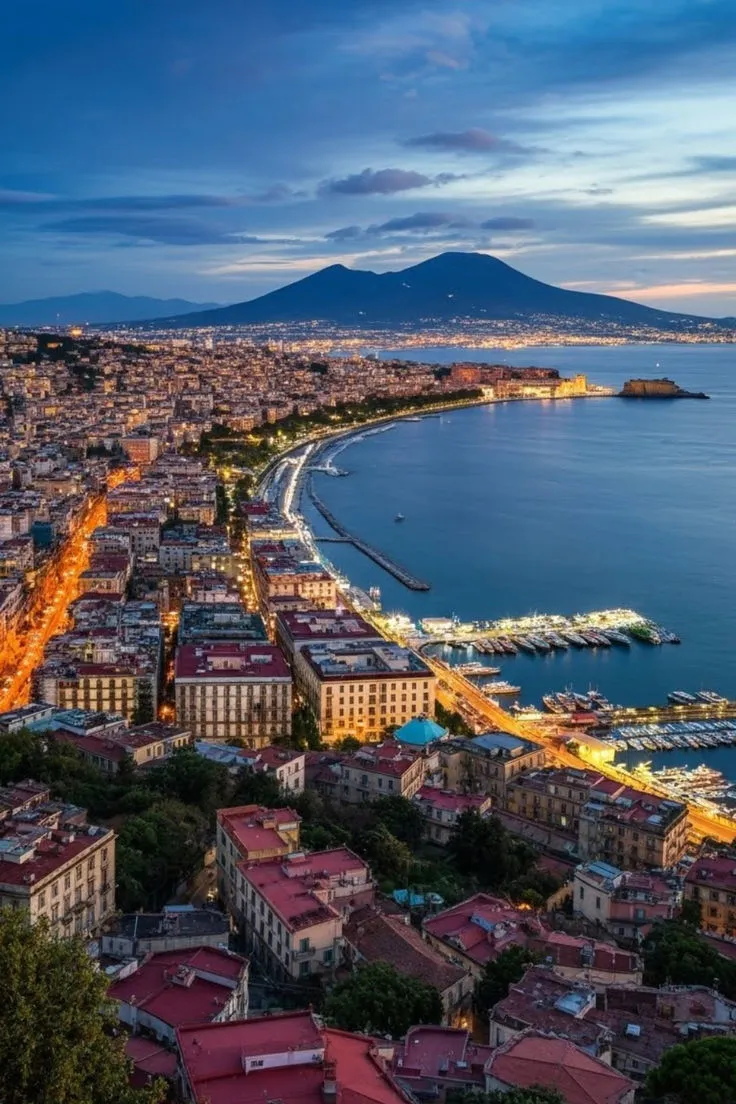Вечірній Неаполь / Фото Pinterest