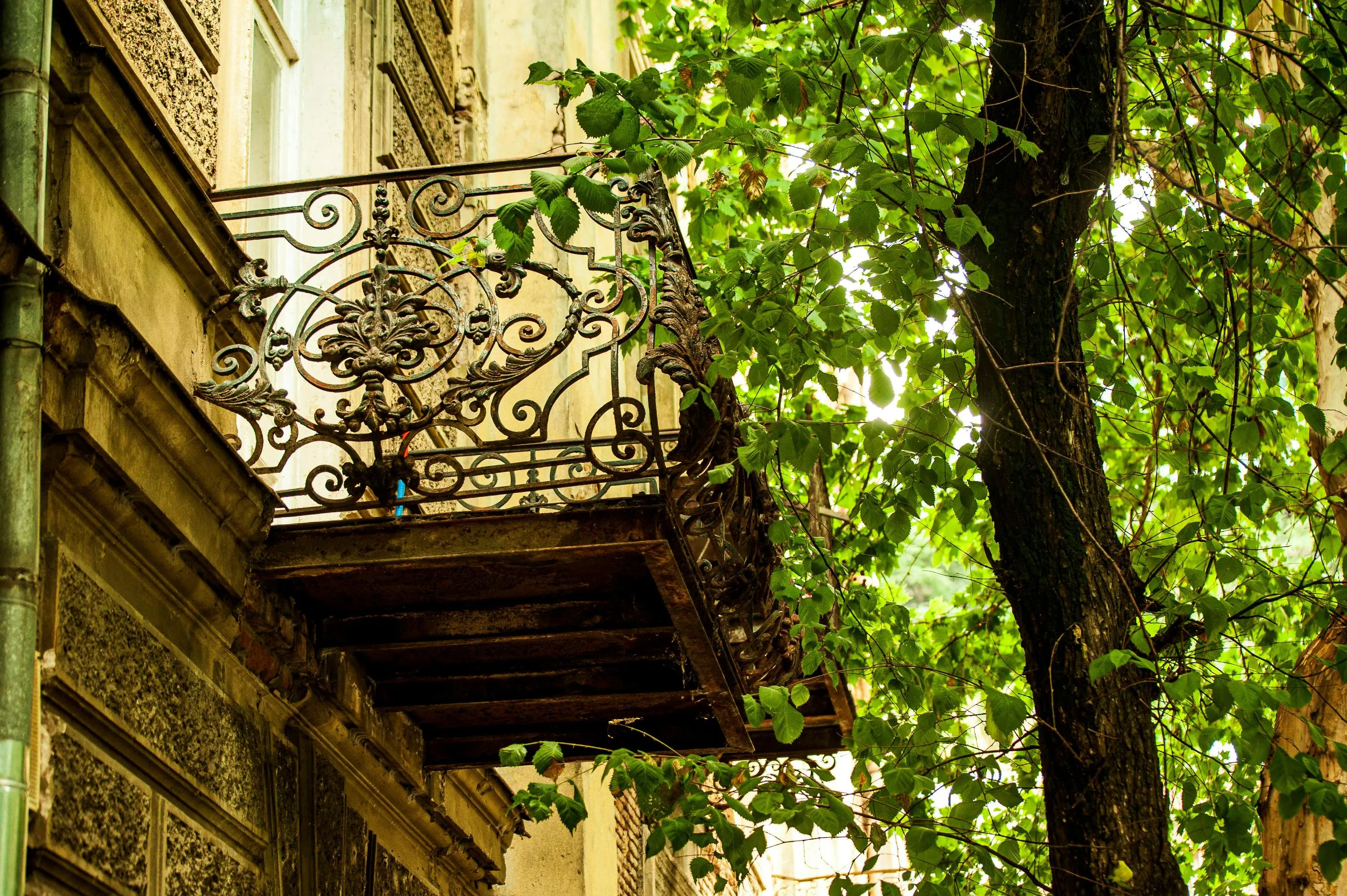 На балконе нельзя хранить легковоспламеняющиеся вещи / Фото Pexels