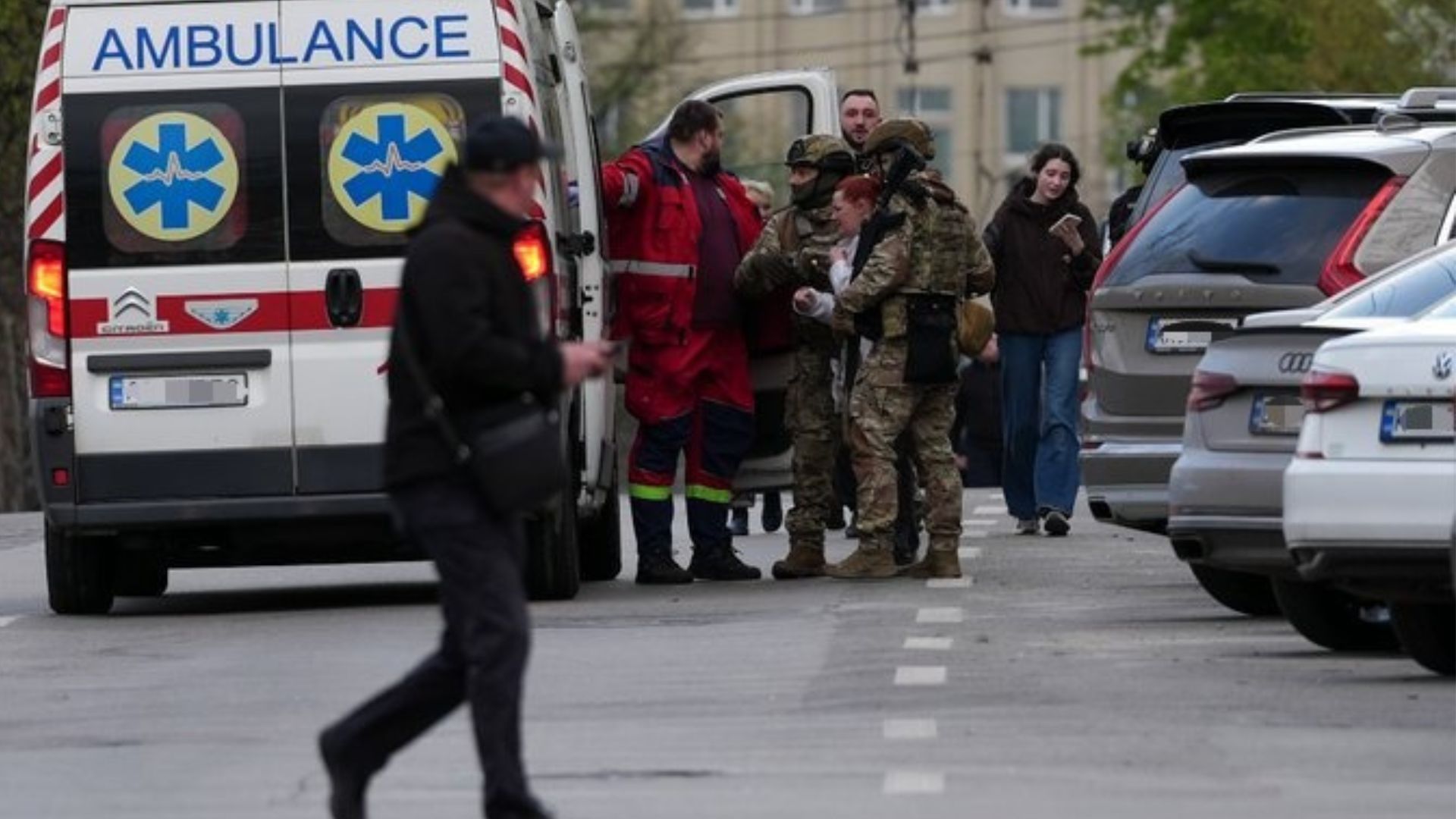Мама хлопчика, яку називали загиблою в теракті в Києві, поговорила з сином: в якому вони стані - Київ Мама хлопчика, яку називали загиблою в теракті в Києві, поговорила з сином: в якому вони стані - Київ