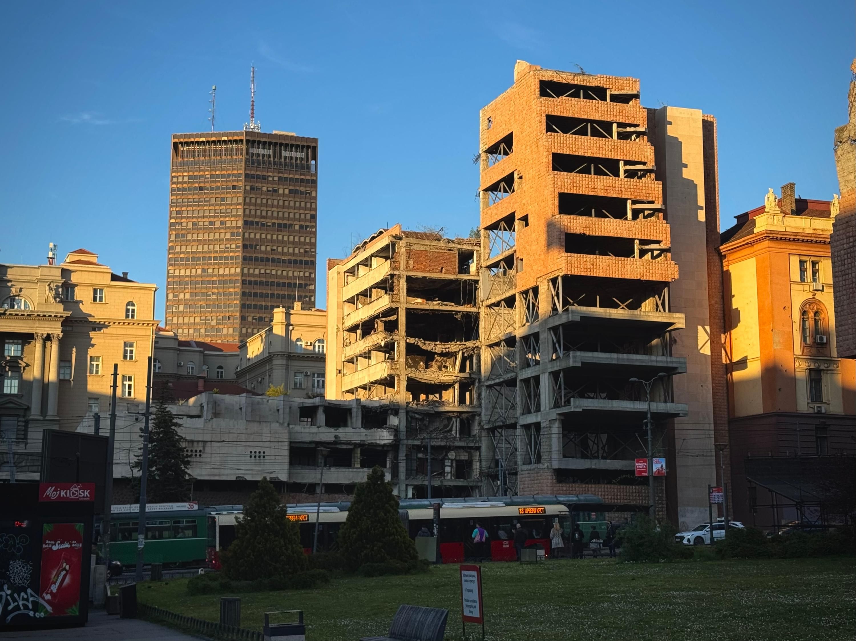 Как в Белграде относятся к украинцам - репортаж 24 Канал