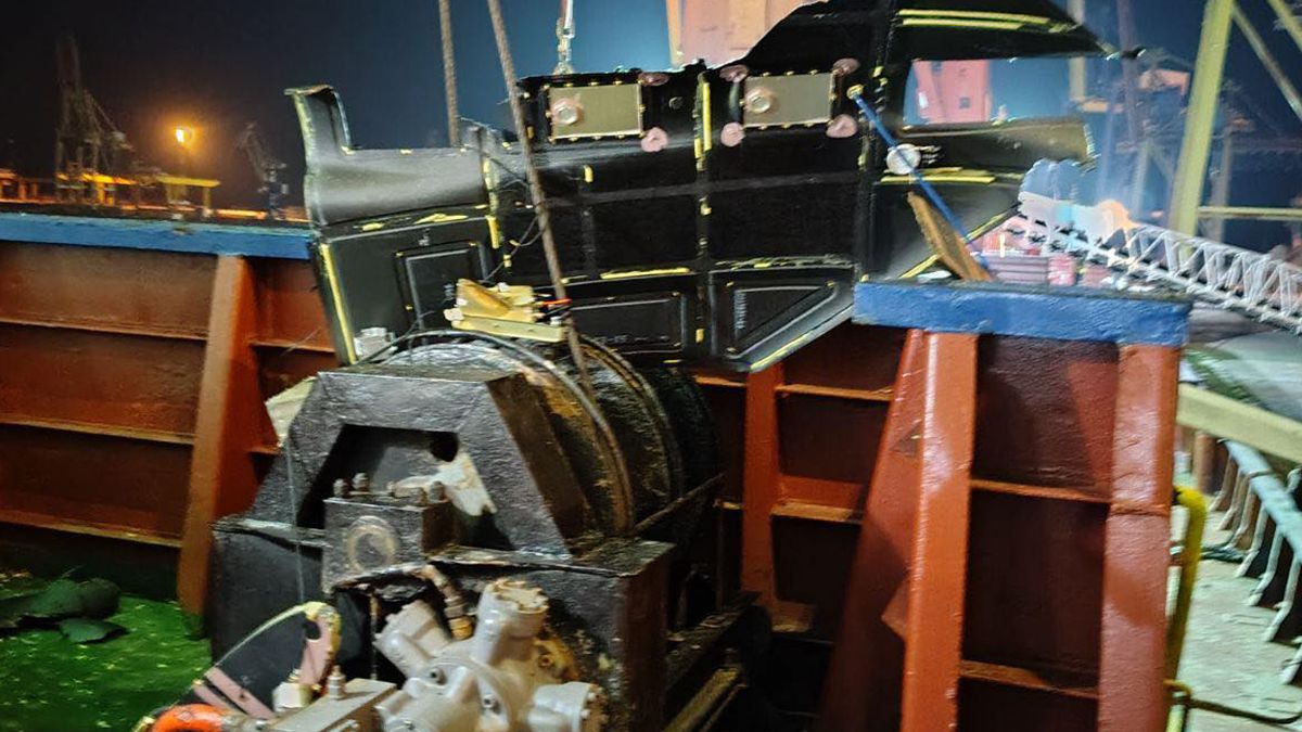 Атака Шахедами 27.04.2026 - в Одесской области Россия ударила по судну и грузовому терминалу