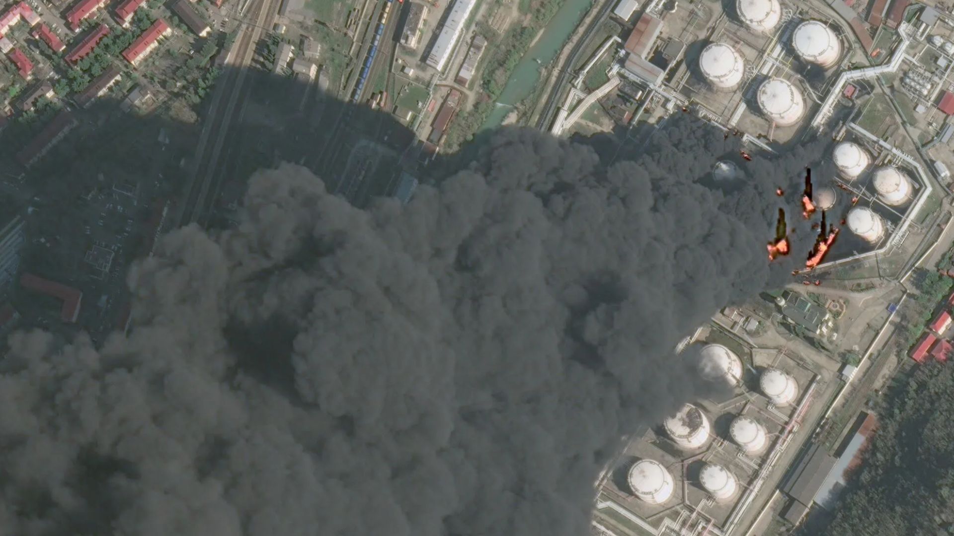 Пожар на НПЗ в Туапсе