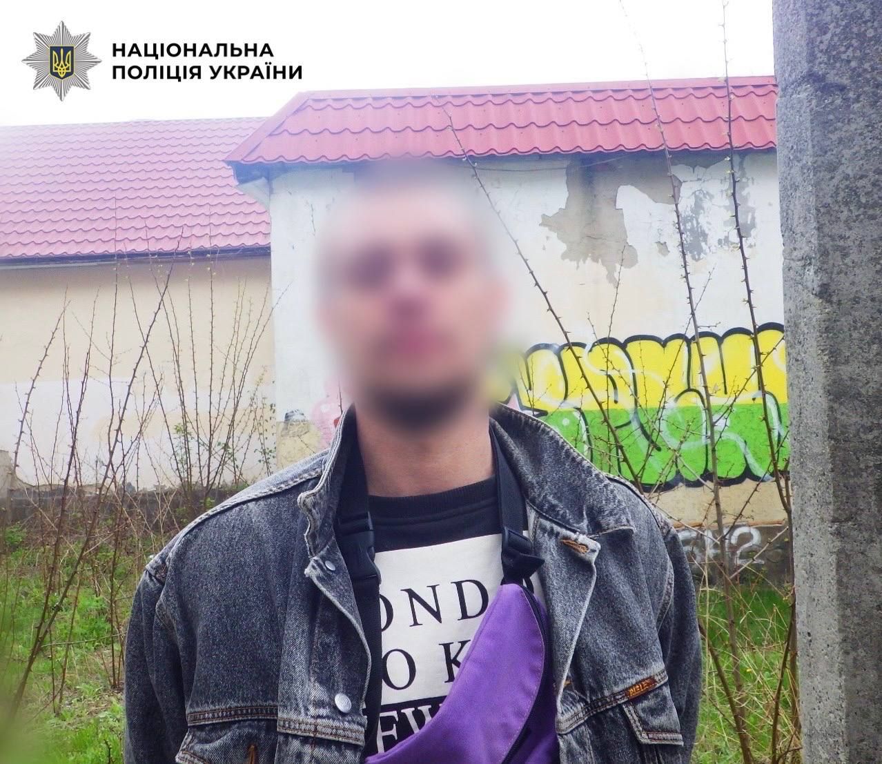 31-річний киянин напідпитку ходив по вулиці з пістолетом